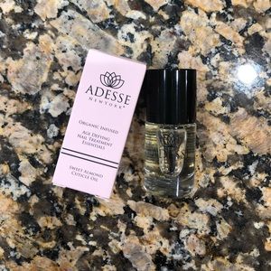 ADESSE NEW YORK – SWEET ALMOND CUTICLE OIL